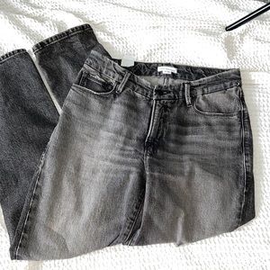 GOOD AMERICAN FADED BLACK JEANS